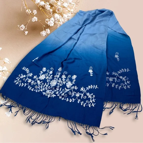 Blue pashmina shawl floral embroidery - Picture 1 of 2